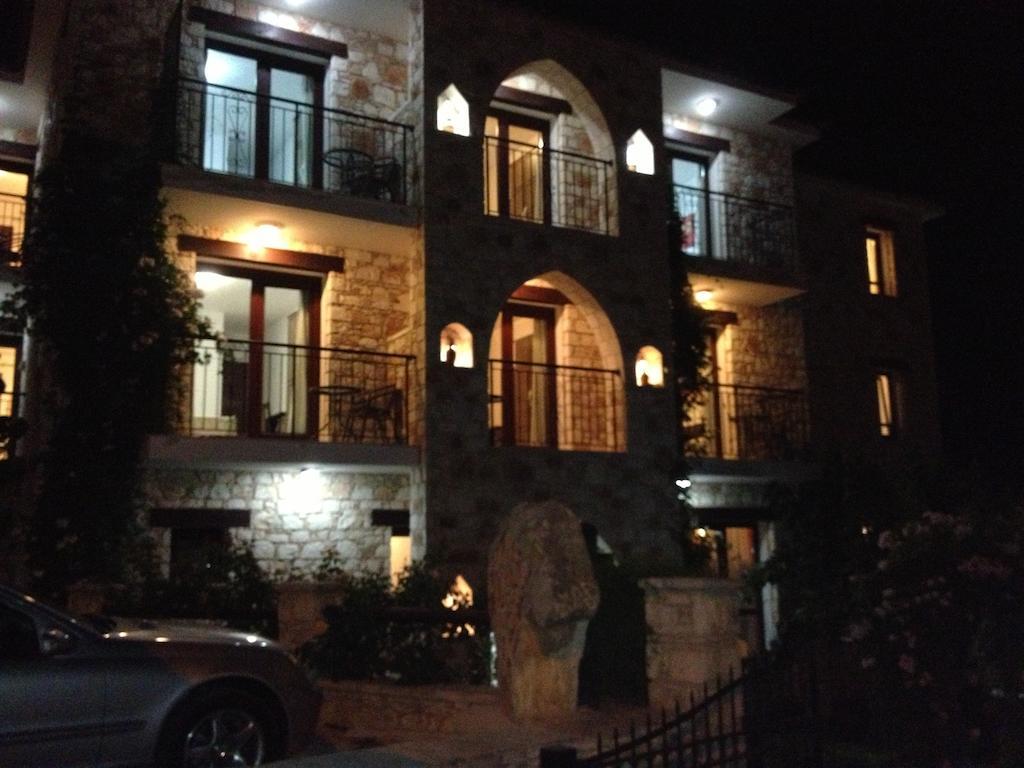 Palates Hotel Dhrousha Exterior photo